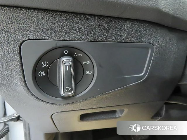 Volkswagen Tiguan second Generation 2018 Серебряный из Кореи, фото 4