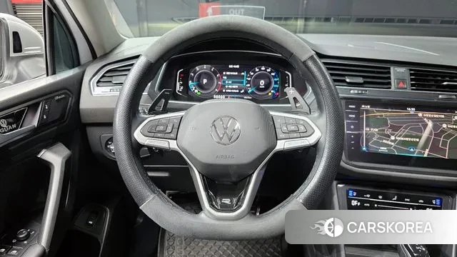 Volkswagen Tiguan Allspace 2022 Белый из Кореи, фото 4