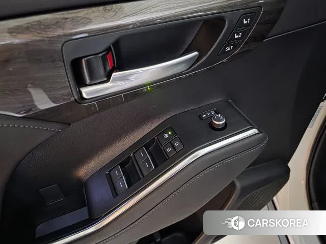 Toyota Highlander 4th Generation 2023 Белый из Кореи, фото 4