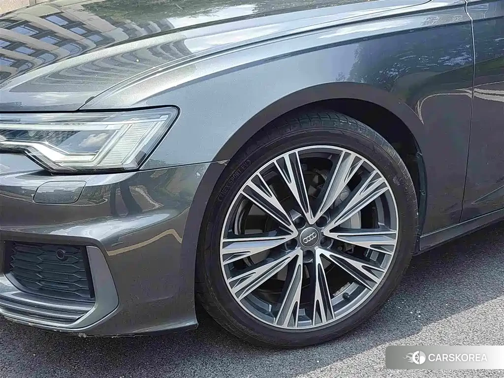 Audi A6L 2021 Silver/gray из Китая, фото 4