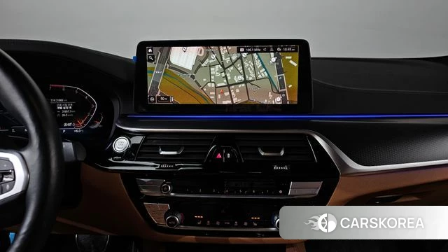 BMW 5 Series (G30) 2022 Белый из Кореи, фото 4