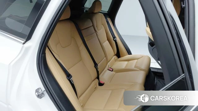 Volvo XC60 second Generation 2019 Белый из Кореи, фото 4