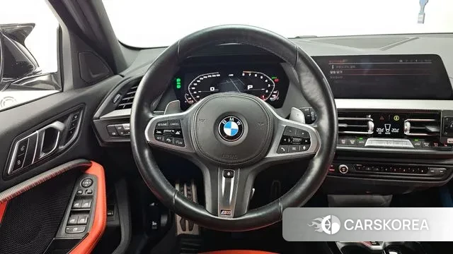 BMW 1 Series (F40) 2022 Светло-серебряный цвет из Кореи, фото 4