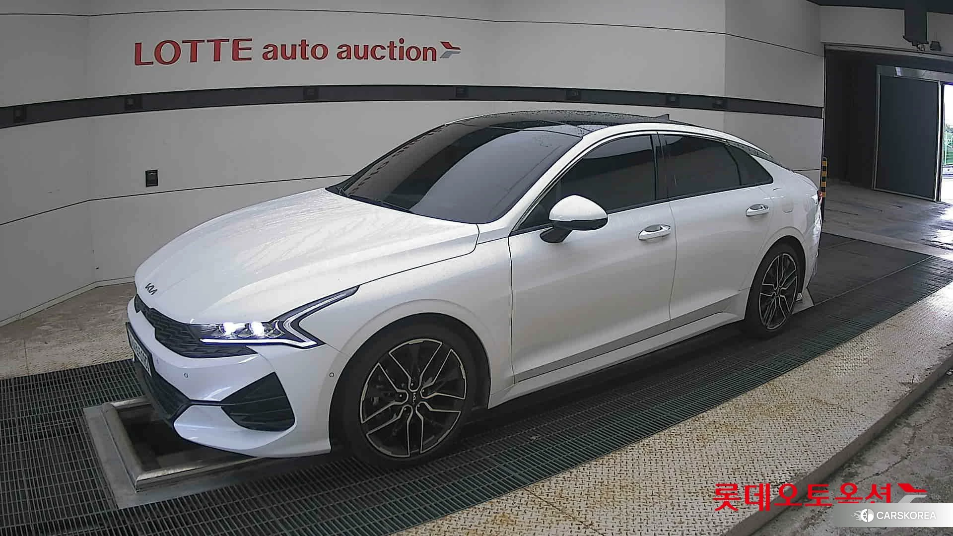 Kia K5 2022 Белый из Кореи, фото 4