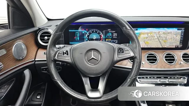 Mercedes-Benz E-Class W213 2018 Белый из Кореи, фото 4