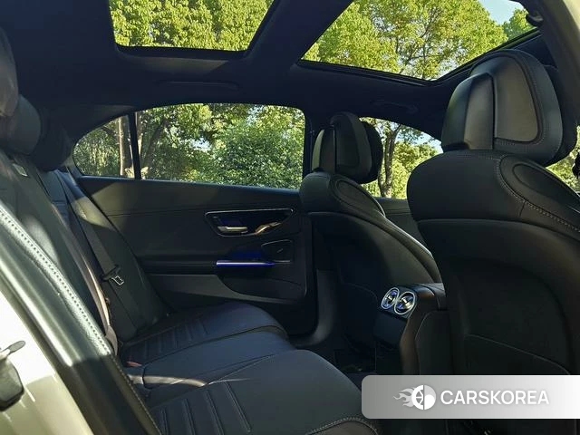 Mercedes-Benz Class C 2025 Белый из Китая, фото 4