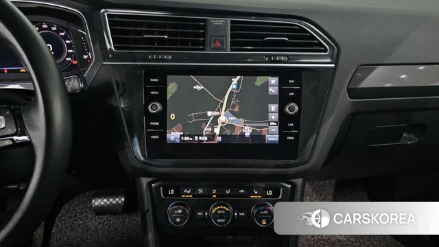 Volkswagen Tiguan second Generation 2020 Белый из Кореи, фото 4