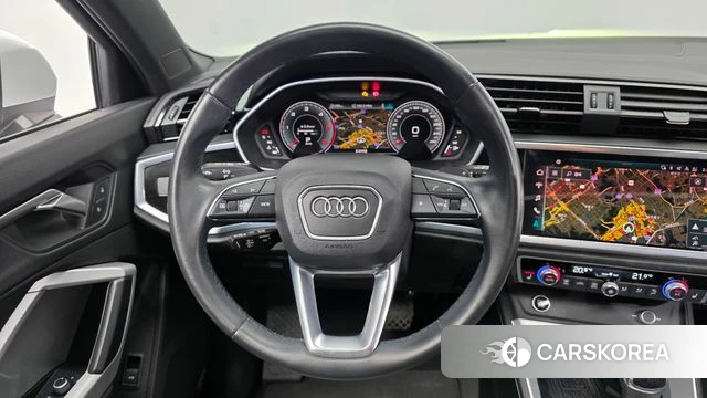 Audi Q3 (F3) 2022 Белый из Кореи, фото 4