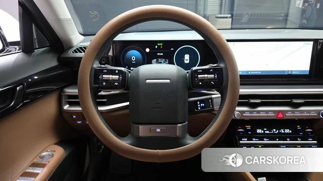 Hyundai Grandeur Hybrid (GN7) 2023 Белый из Кореи, фото 4