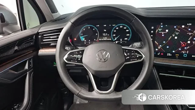 Volkswagen Touareg 3rd generation 2024 Серый из Кореи, фото 4