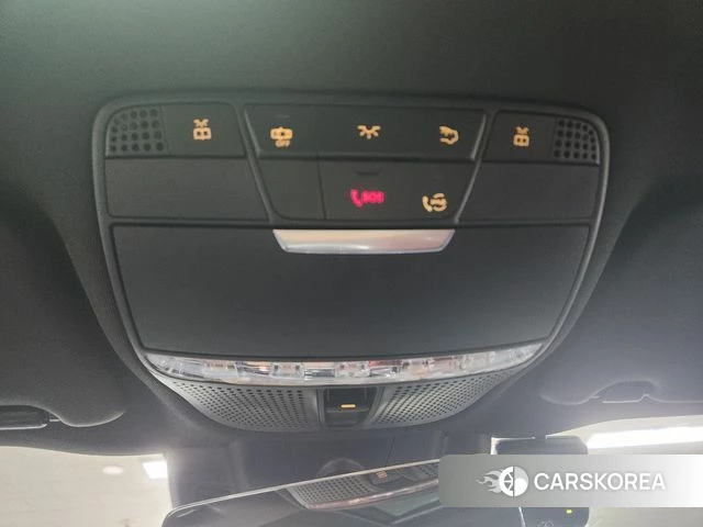 Mercedes-Benz C-Class W205 2023 Серый из Кореи, фото 4