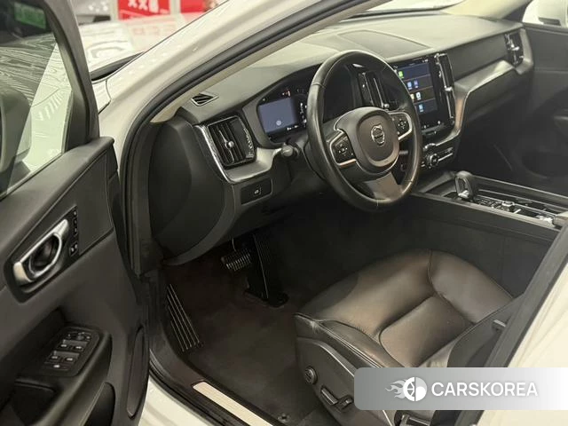 Volvo XC60 2022 Белый из Китая, фото 4