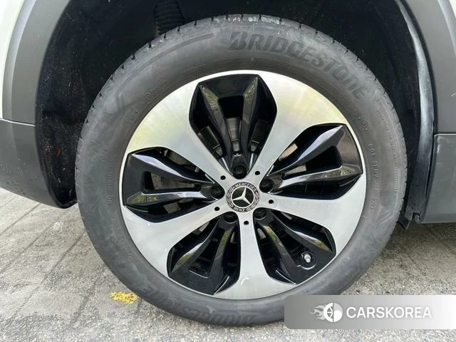 Mercedes-Benz GLB 2022 Белый из Китая, фото 4