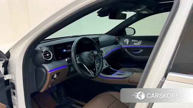 Mercedes-Benz E-Class W213 2022 Белый из Кореи, фото 4