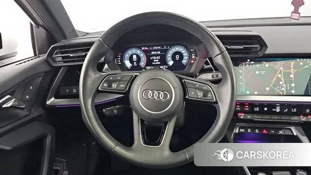 Audi A3 (8Y) 2023 Белый из Кореи, фото 4