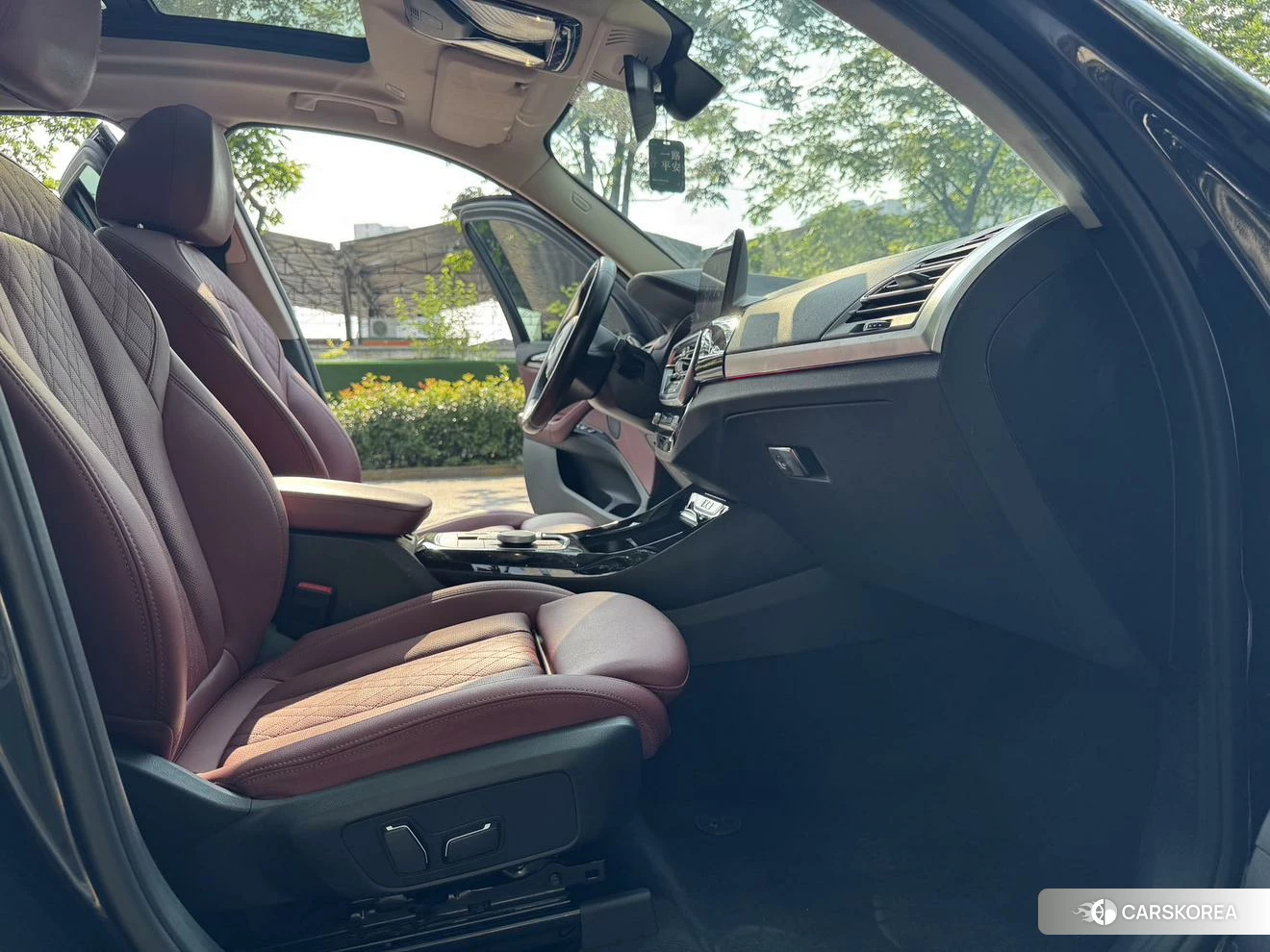 BMW iX3 2024 Черный из Китая, фото 4