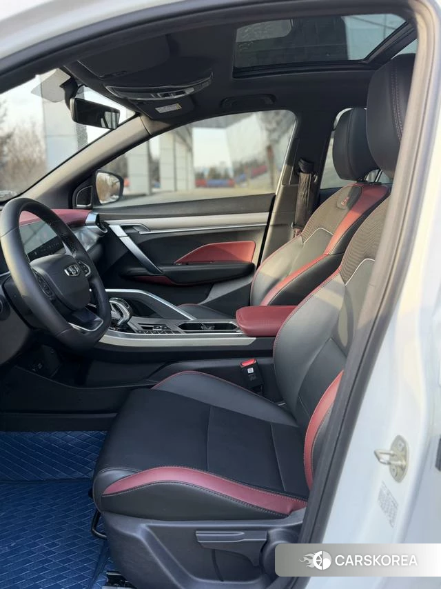 Geely Automobile Binyue 2020 Белый из Китая, фото 4