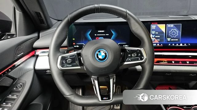 BMW i5 (G60) 2025 Черный из Кореи, фото 4