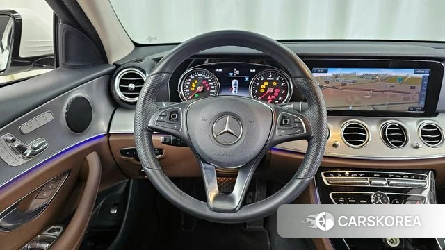 Mercedes-Benz E-Class W213 2018 Белый из Кореи, фото 4