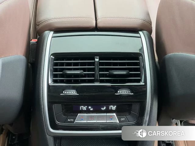 BMW X7 2021 Черный из Китая, фото 4