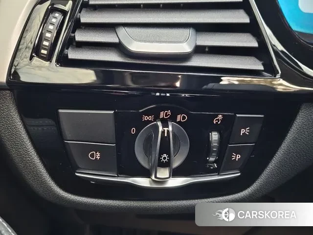 BMW 5 Series (G30) 2022 Белый из Кореи, фото 4