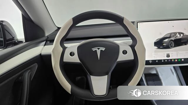 Tesla Model Y 2023 Черный из Кореи, фото 4