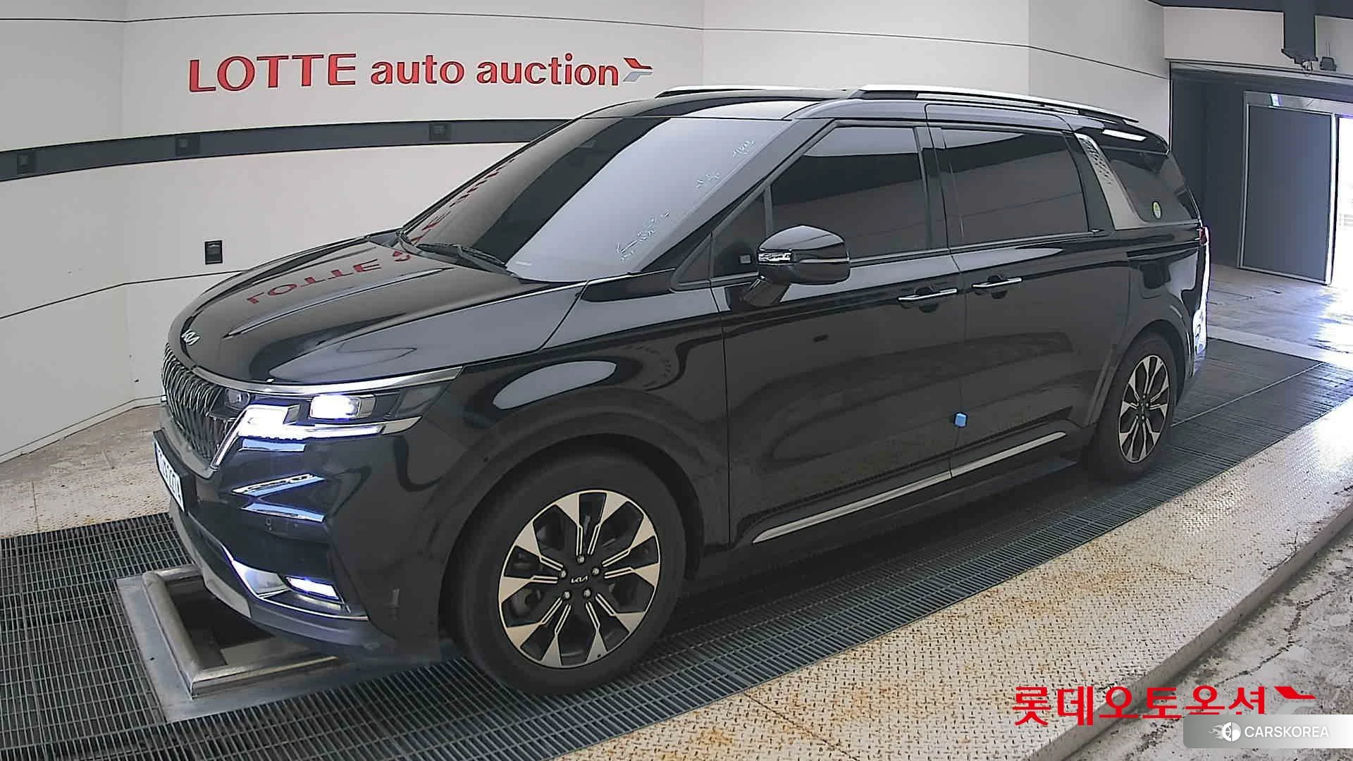 Kia Carnival 2023 Aurora Black Pearl из Кореи, фото 4