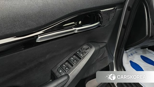 Kia Seltos 2022 Серебристо-серый из Кореи, фото 4