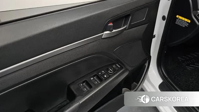 Hyundai Avante AD 2018 Белый из Кореи, фото 4