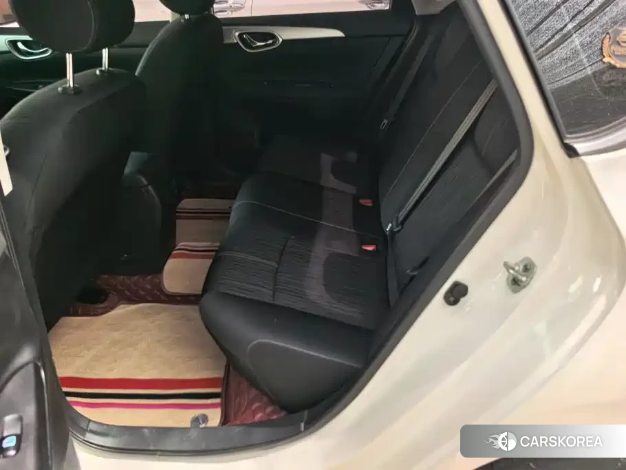 Nissan Sylphy 2024 Белый из Китая, фото 4
