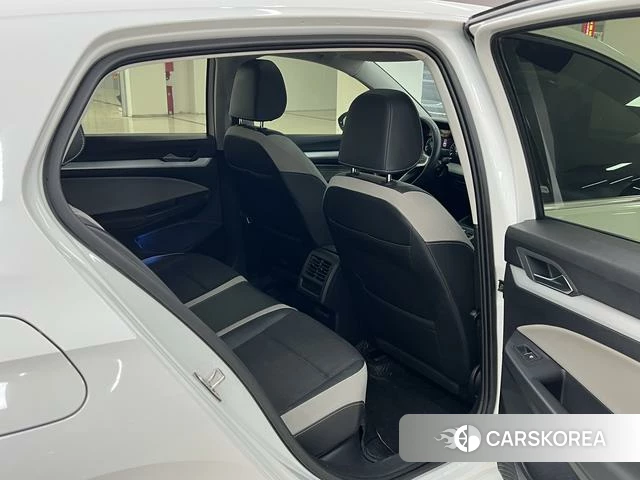 Volkswagen Golf 2022 Белый из Китая, фото 4