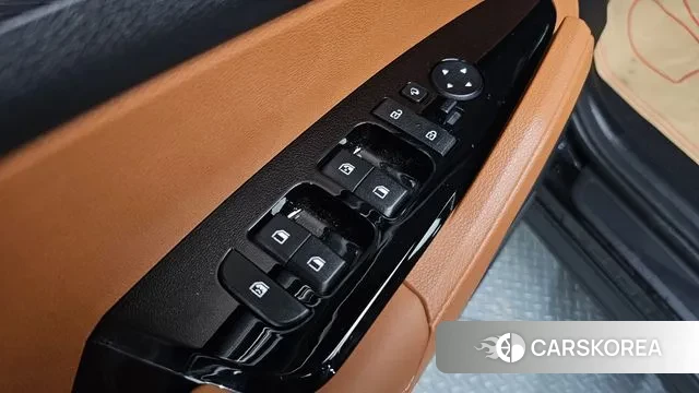 Kia Sportage 5th Generation Hybrid 2024 Черный из Кореи, фото 4