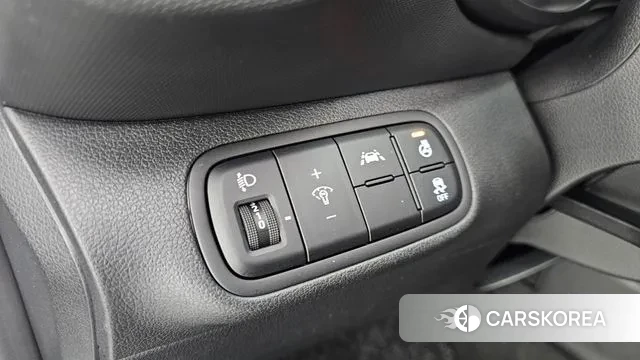 Hyundai Venue 2021 Серебристо-серый из Кореи, фото 4