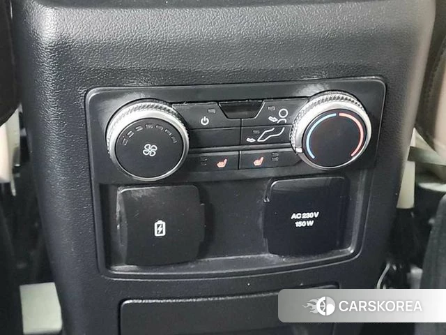 Ford Explorer 6th Generation 2022 Черный из Кореи, фото 4