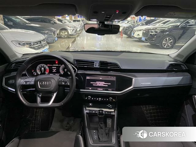 Audi Q3 2022 Темно-серый из Китая, фото 4