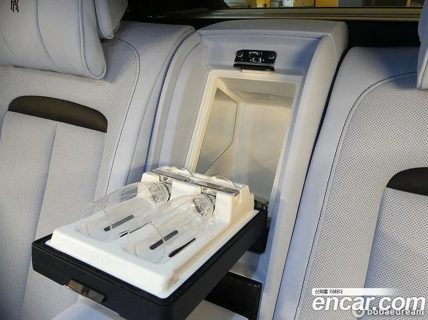 Rolls-Royce Cullinan 2023 Черный из Кореи, фото 4