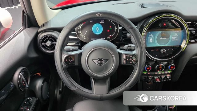Mini Cooper 2023 Красный из Кореи, фото 4