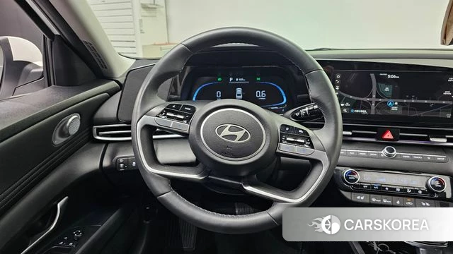 Hyundai The New Avante (CN7) 2024 Белый из Кореи, фото 4