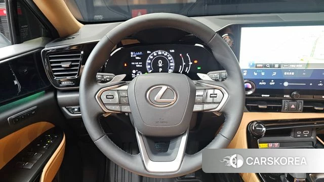 Lexus NX350h Second generation 2025 Серый из Кореи, фото 4