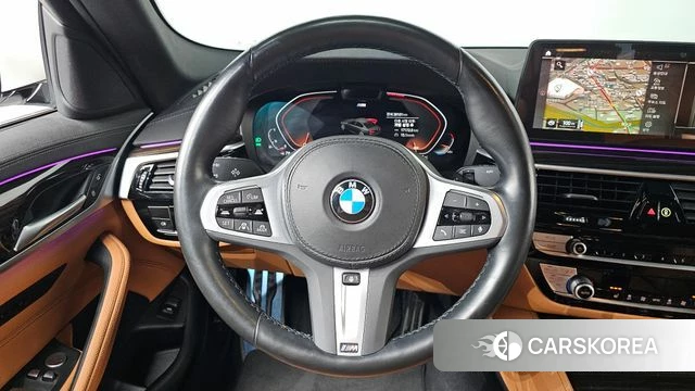 BMW 5 Series (G30) 2022 Белый из Кореи, фото 4