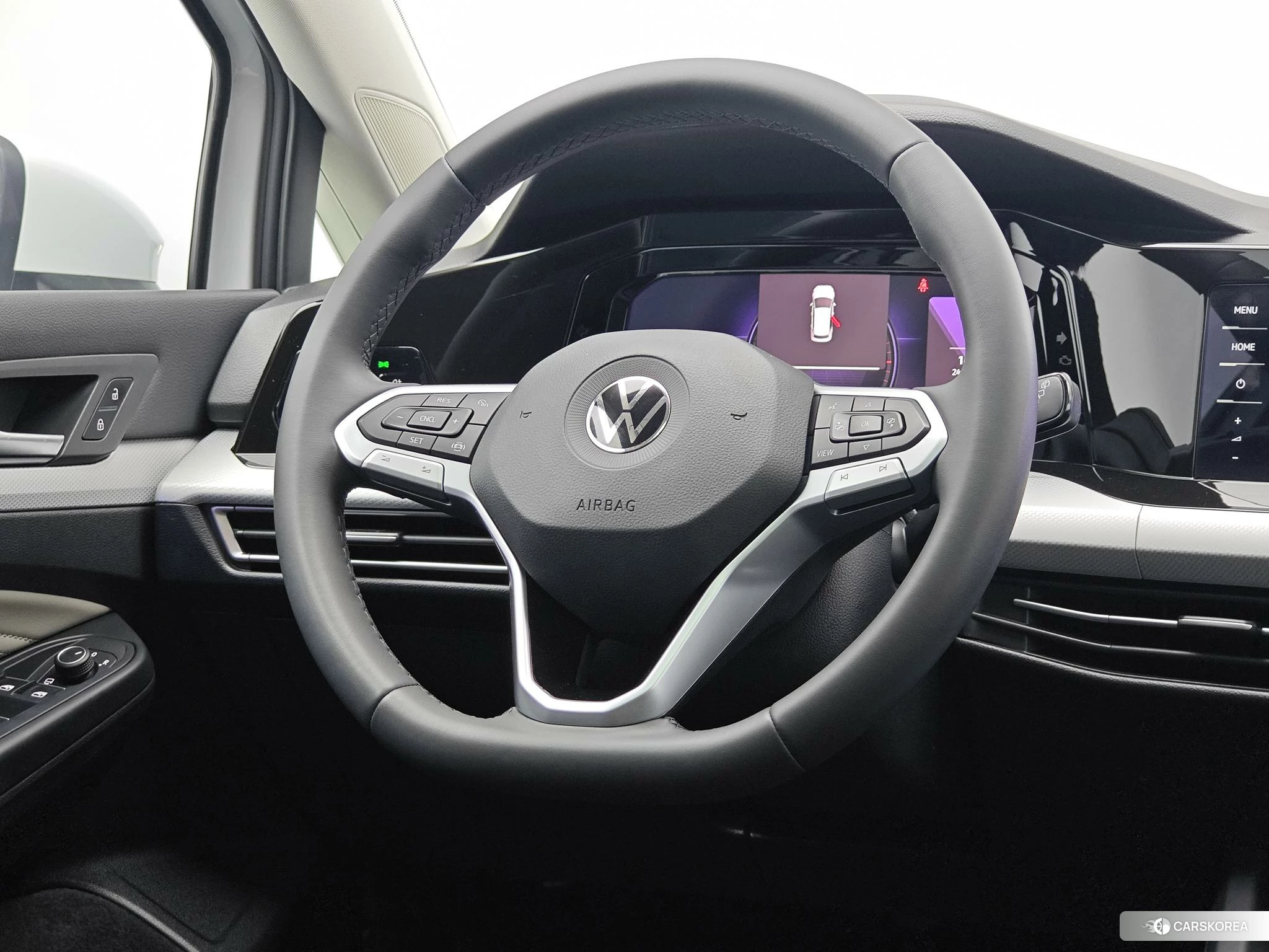 Volkswagen Golf 2023 Белый из Китая, фото 4