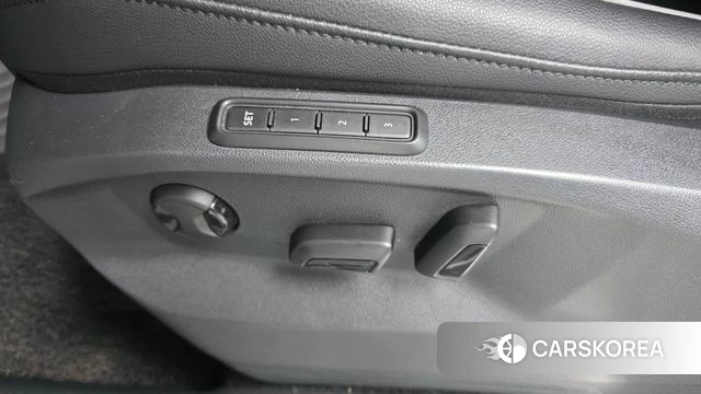 Volkswagen Tiguan second Generation 2022 Белый из Кореи, фото 4