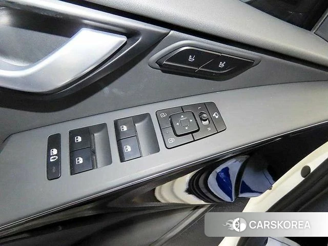 Kia Di Ol Nu Niro 2023 Белый из Кореи, фото 4