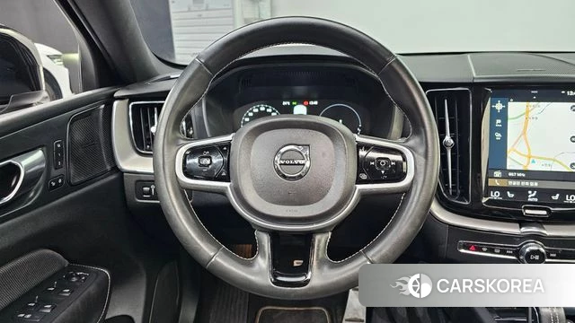 Volvo XC60 second Generation 2021 Белый из Кореи, фото 4
