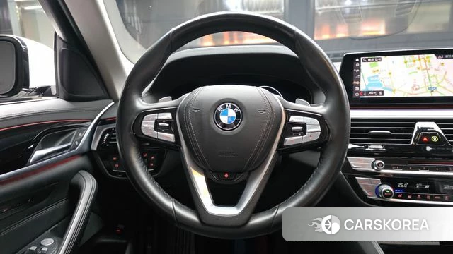 BMW 5 Series (G30) 2019 Белый из Кореи, фото 4
