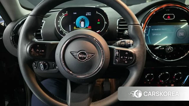 Mini Cooper Clubman 2023 Черный из Кореи, фото 4