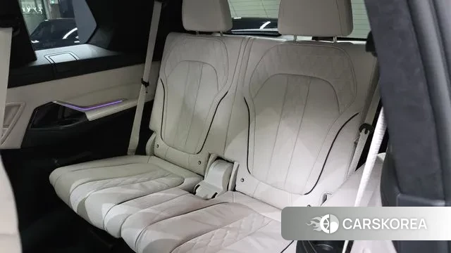 BMW X7 (G07) 2021 Черный из Кореи, фото 4