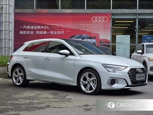 Audi A3 2023 Белый из Китая, фото 4