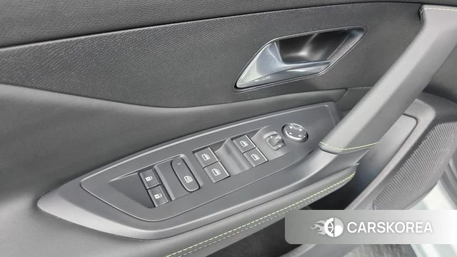 Peugeot 408 2023 Белый из Кореи, фото 4