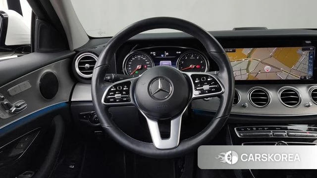Mercedes-Benz E-Class W213 2018 Белый из Кореи, фото 4